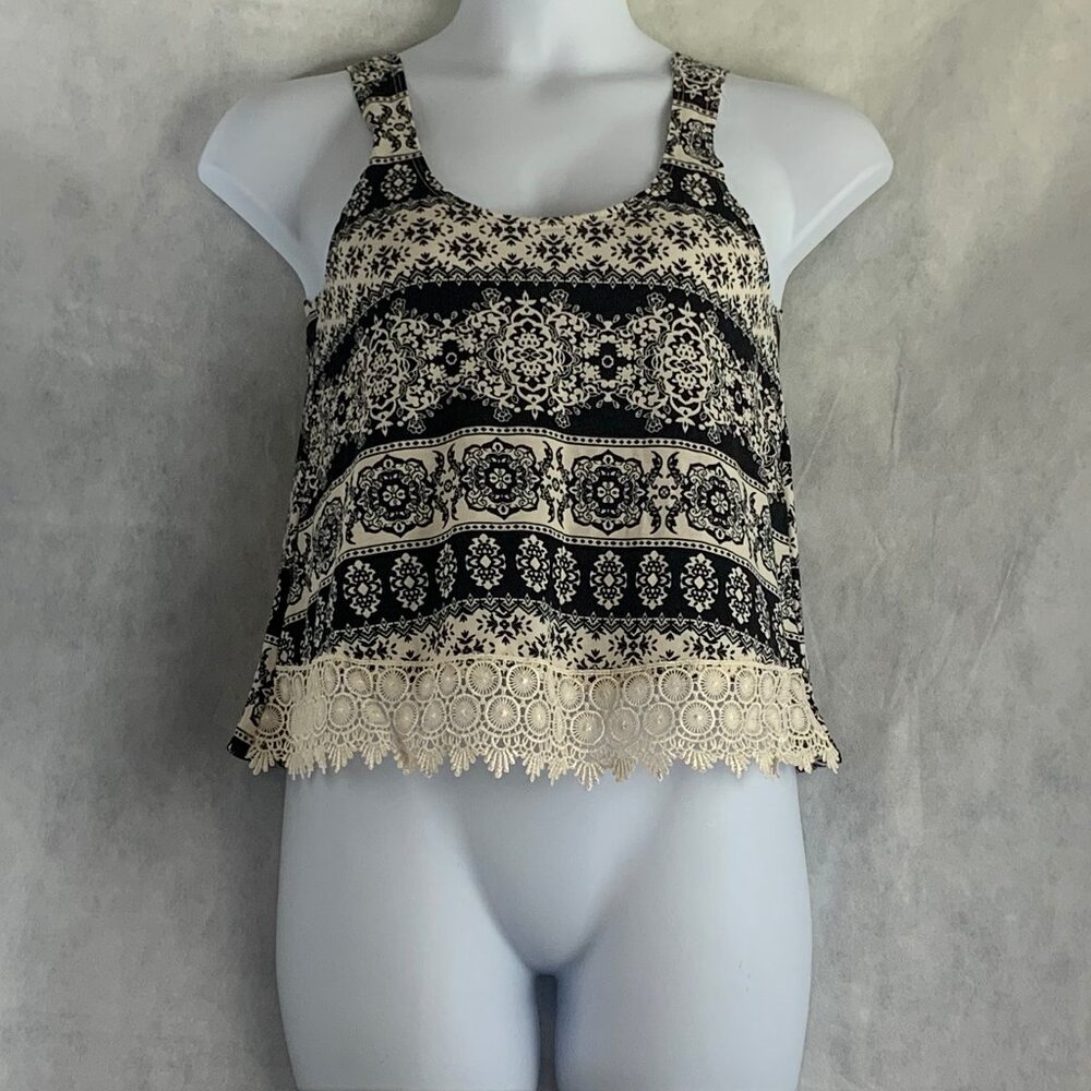 Stoosh Juniors' A-Line Crochet-Trim Tank Top, Stone Black and Beige